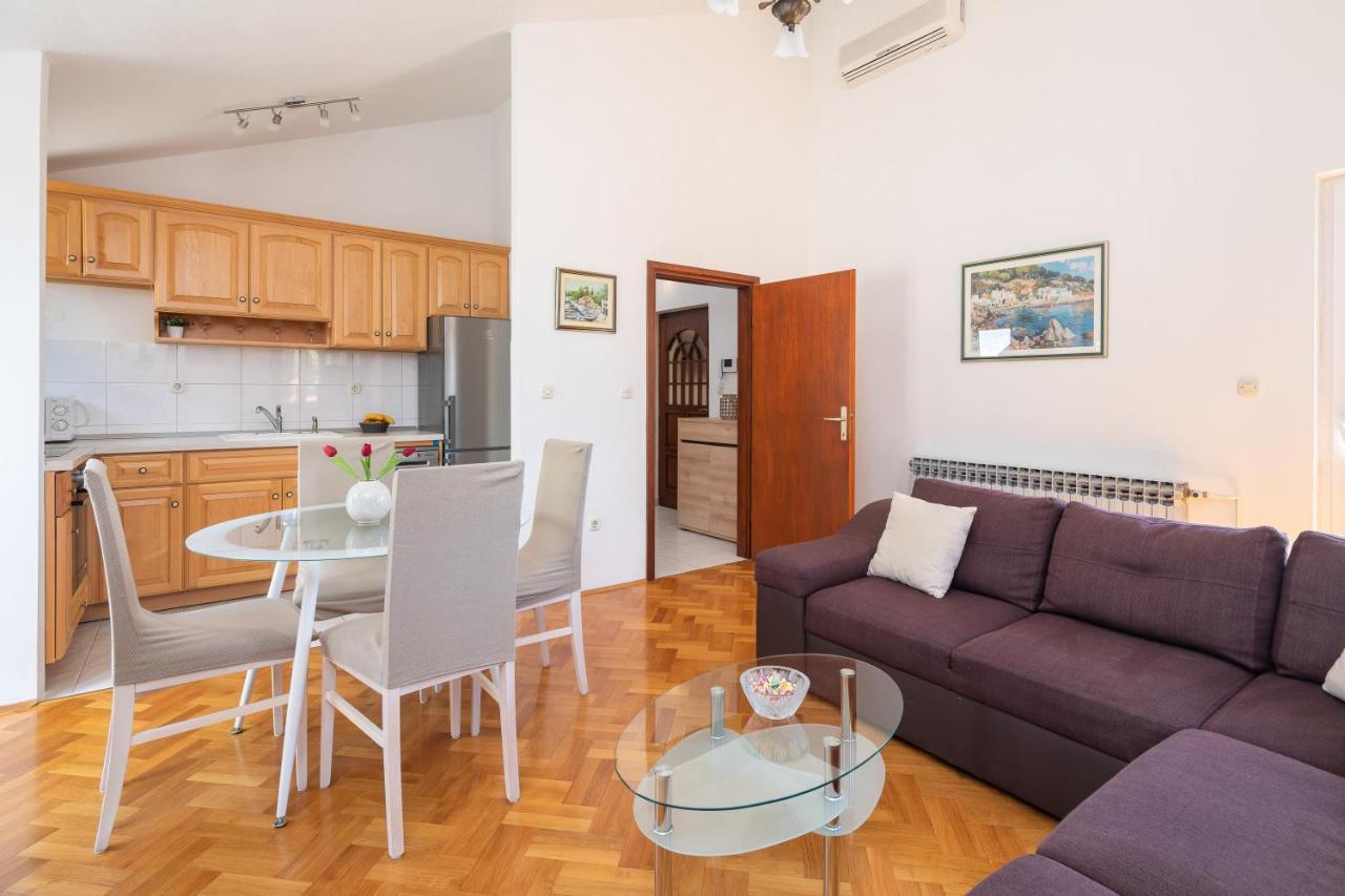 Beachfront Xxl - 2 Apartments Together - Lokva Rogoznica Exterior photo