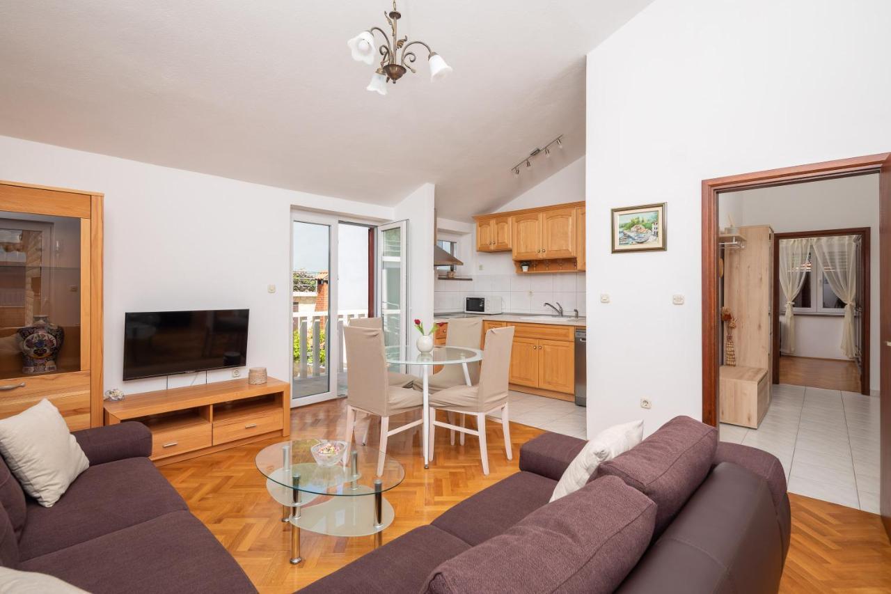 Beachfront Xxl - 2 Apartments Together - Lokva Rogoznica Exterior photo
