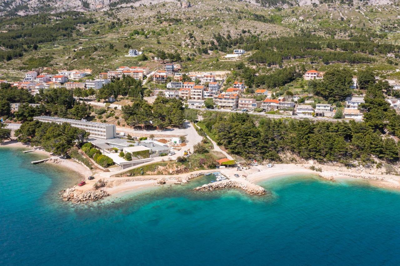 Beachfront Xxl - 2 Apartments Together - Lokva Rogoznica Exterior photo
